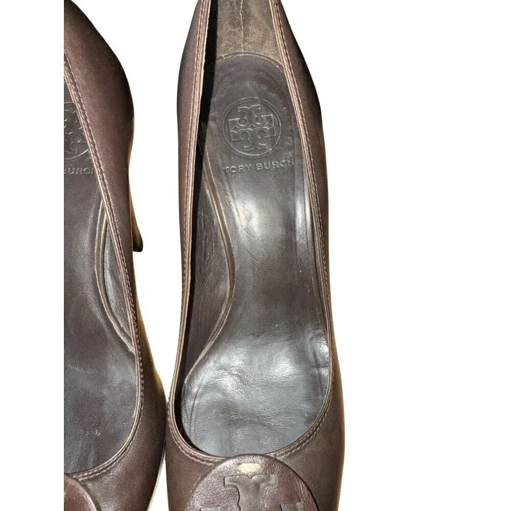 Tory Burch Betty Leather Dark Brown Logo Pumps Stacked Heels Shoes Size 8M EUC